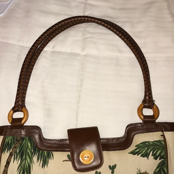 Wildlife Purse - Picture 7 of 8